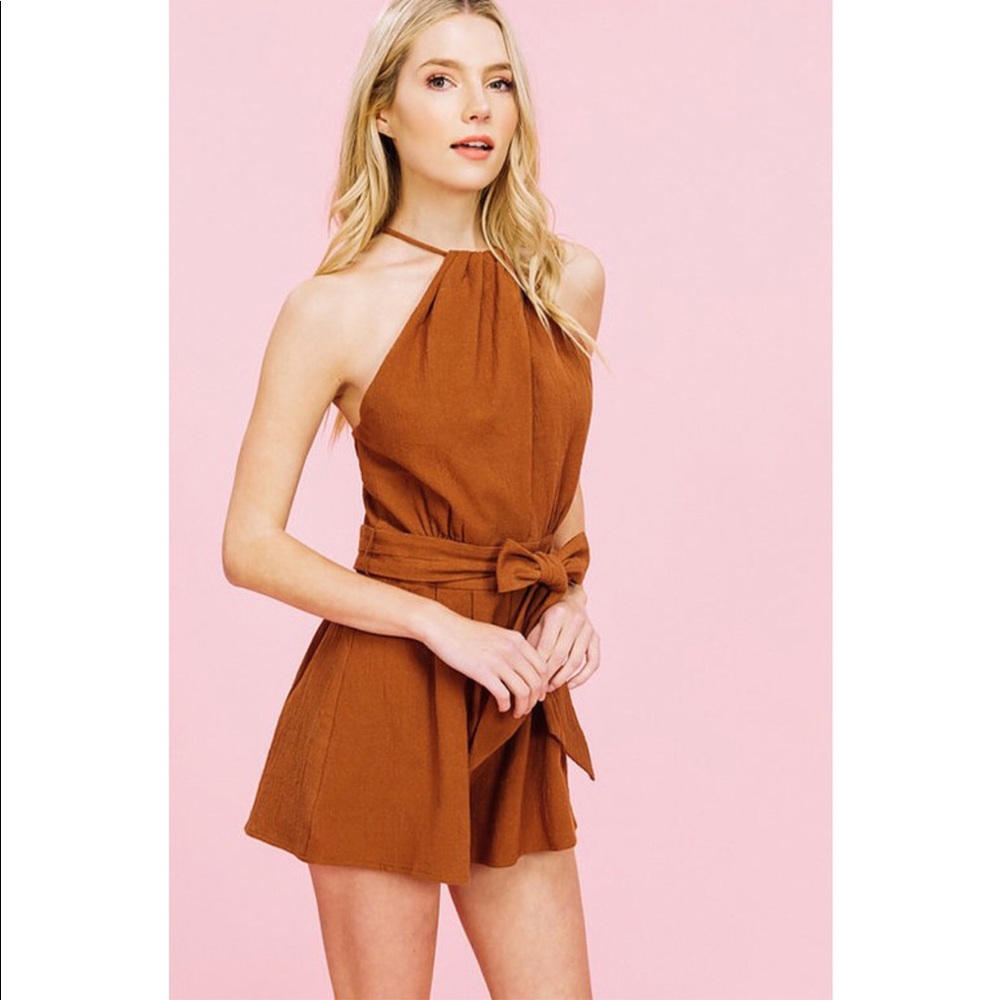 LAST ONE!!!! Brick Twist Halter Tie Waist Romper - Picture 3 of 5